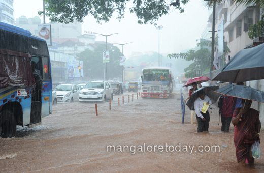 heavy rain in mangalore
